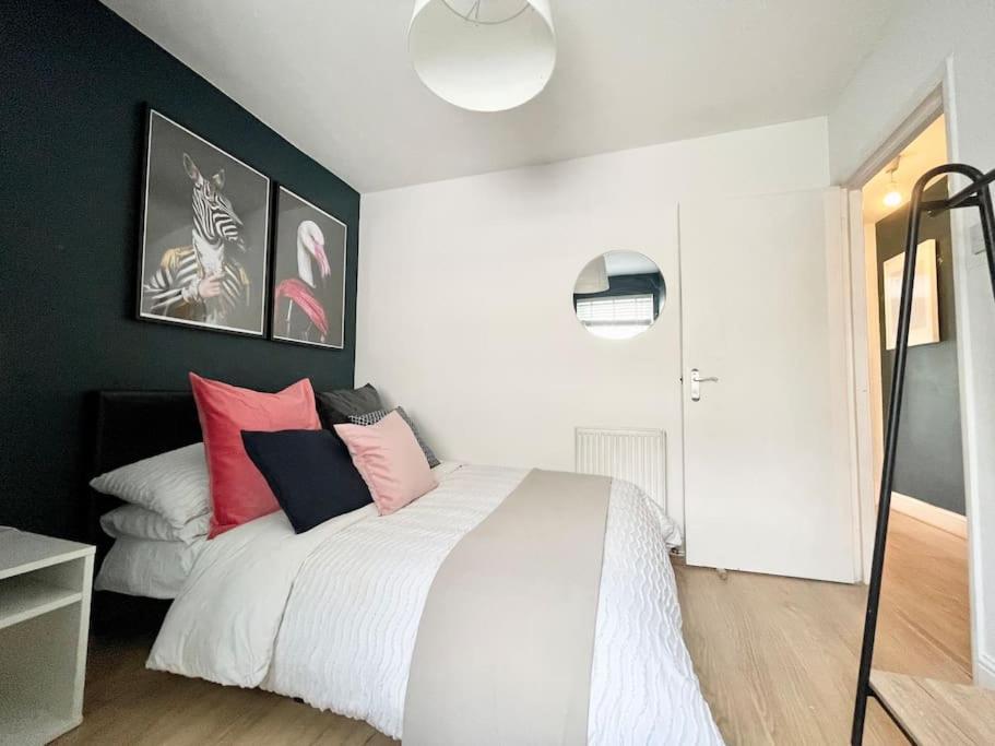 *New* Beautiful 2 Bedroom House In Central Location London Exteriör bild