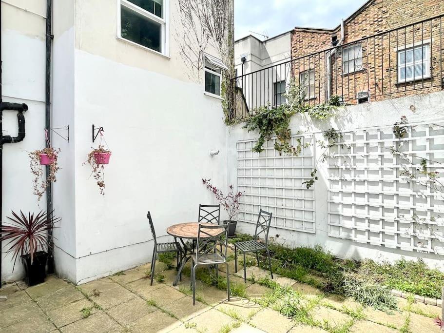 *New* Beautiful 2 Bedroom House In Central Location London Exteriör bild