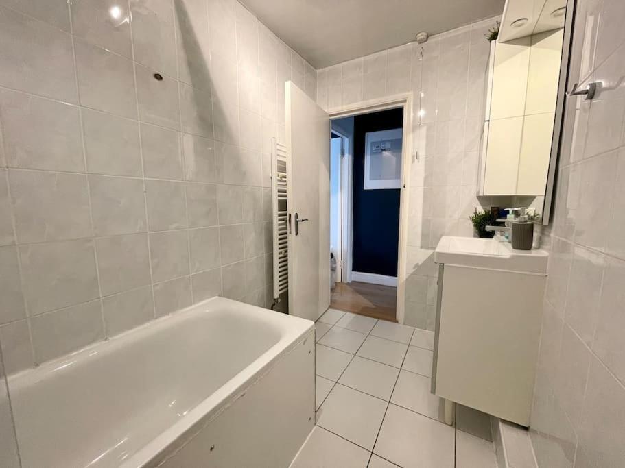 *New* Beautiful 2 Bedroom House In Central Location London Exteriör bild